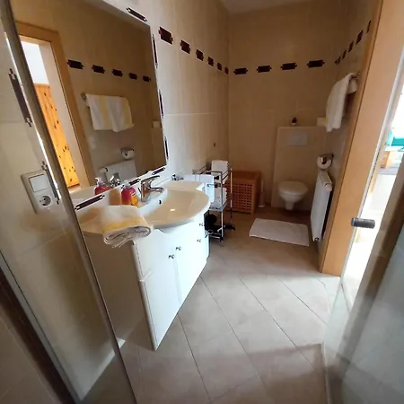 شقة Haus Am Waldrand *
